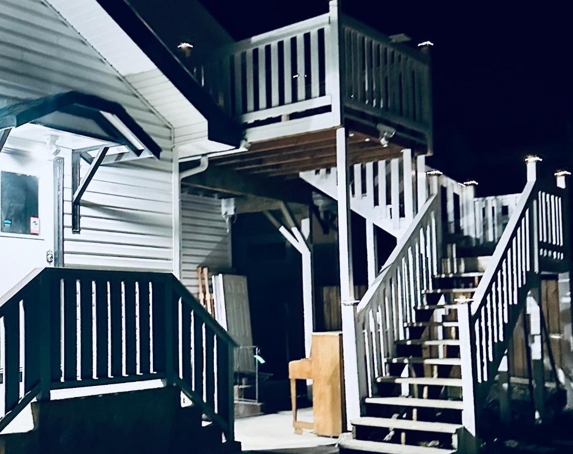 Tacoma 2 Bedrooms 1 Baths Sleep 5 With Compact Kitchen Exterior photo